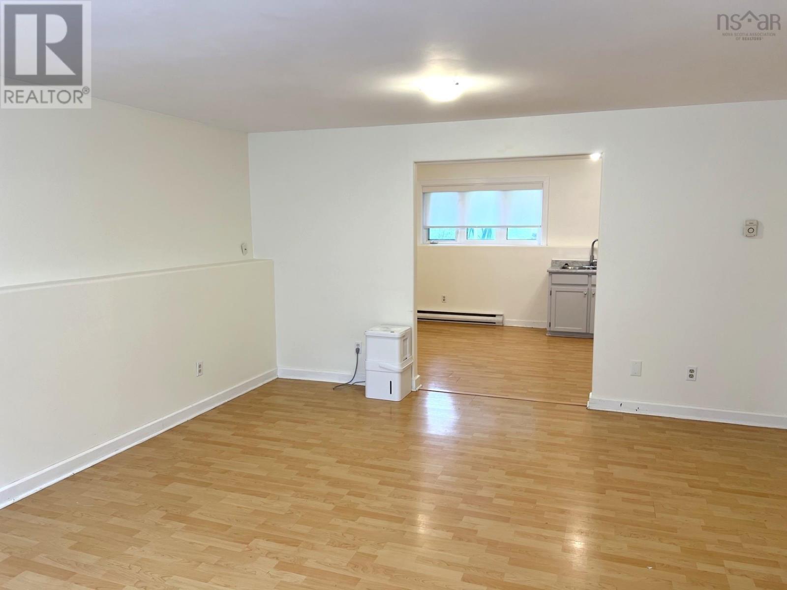 8 Iona Road - 35