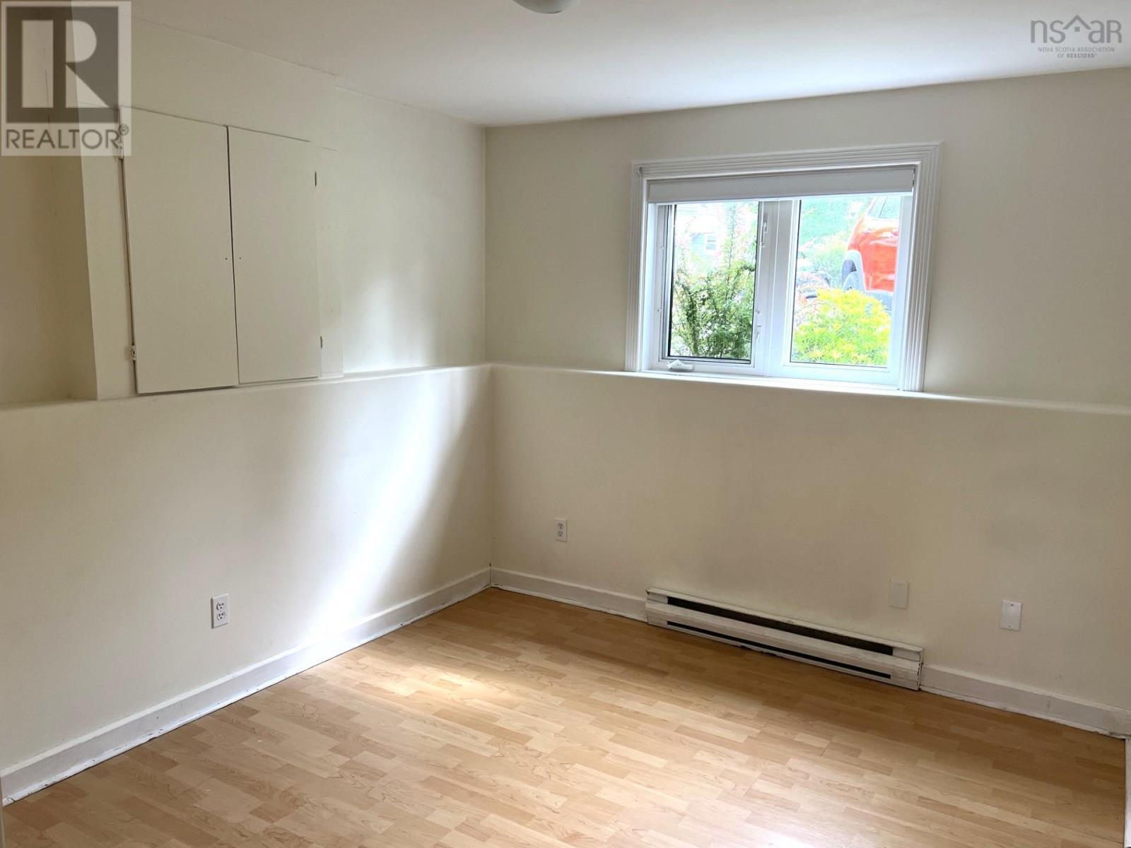 8 Iona Road - 40