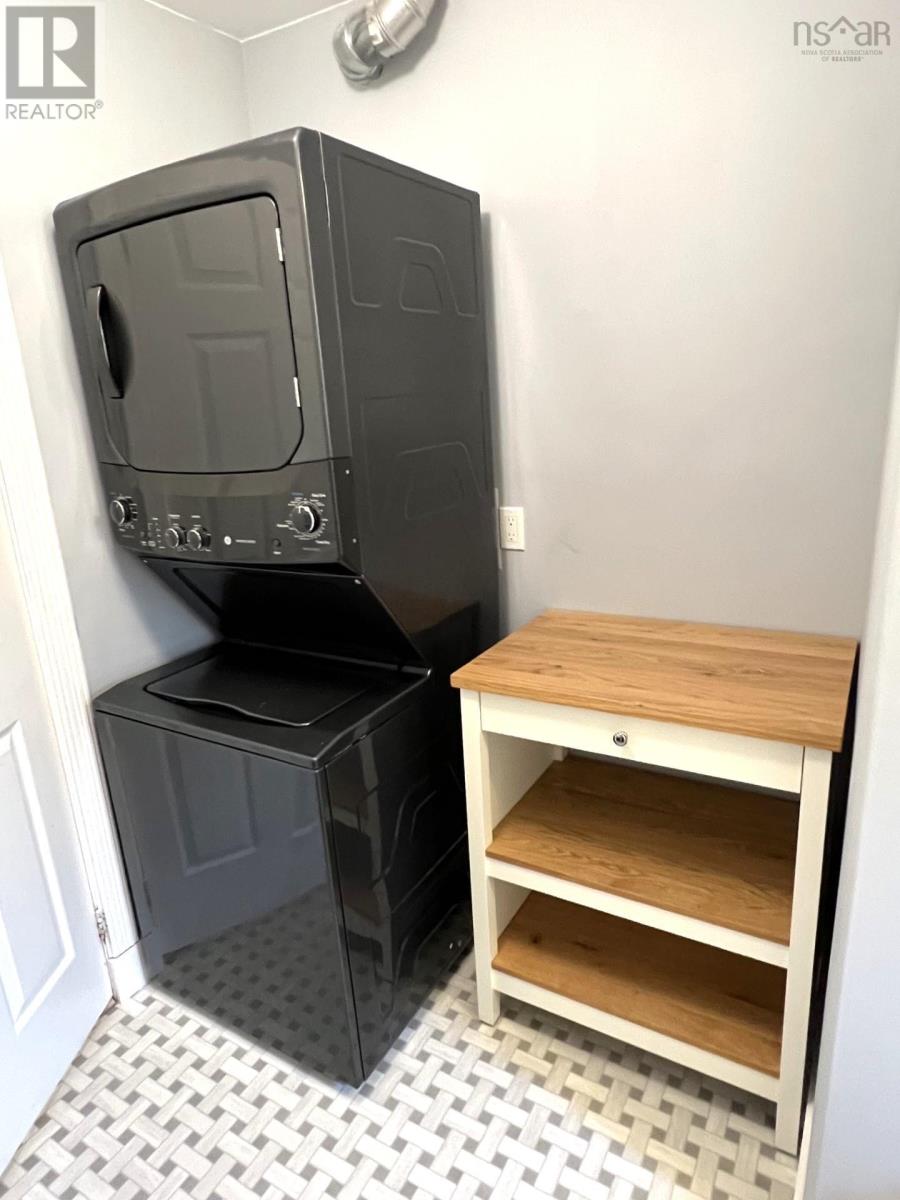 8 Iona Road - 38