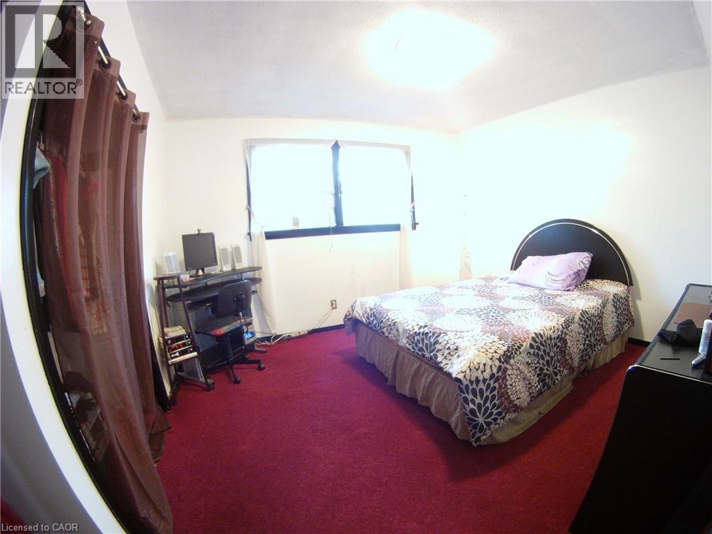 160 ERB Street E - 14
