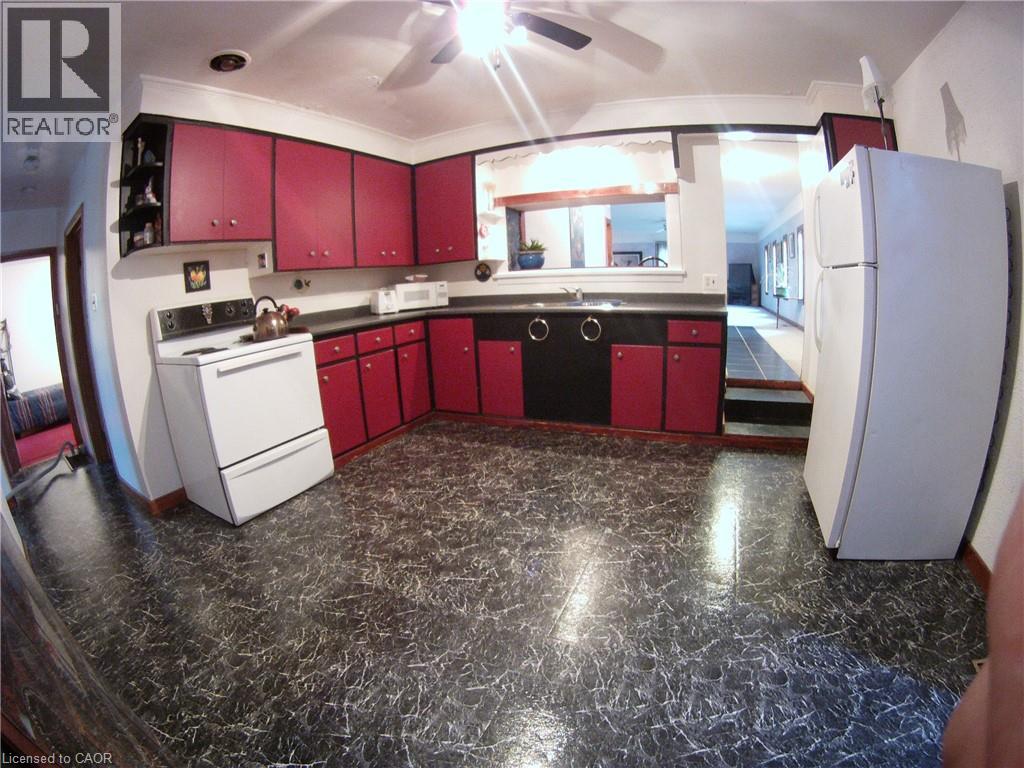 160 ERB Street E - 13