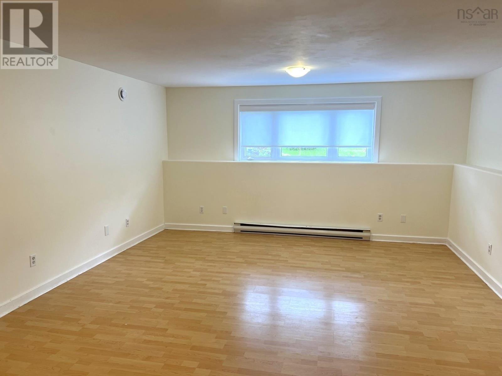 8 Iona Road - 34