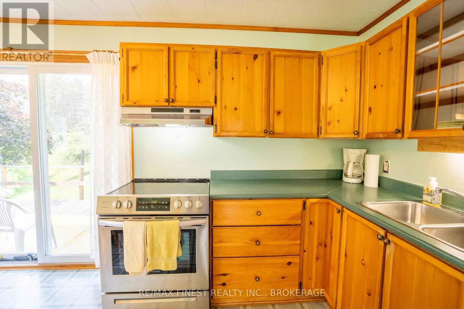 1031 JAMES ROAD - Image 12