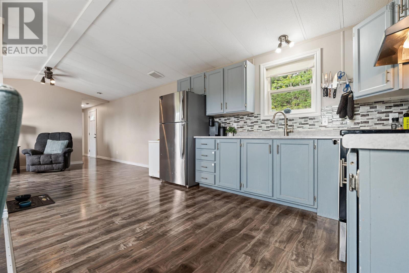 271 Glenmore Road - 12