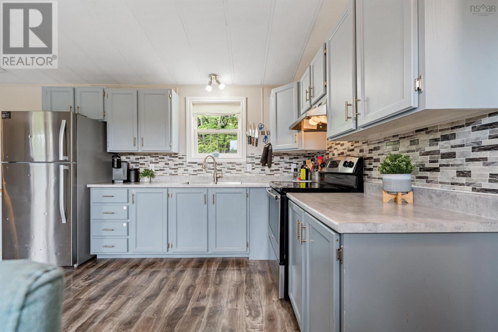 271 Glenmore Road - 13