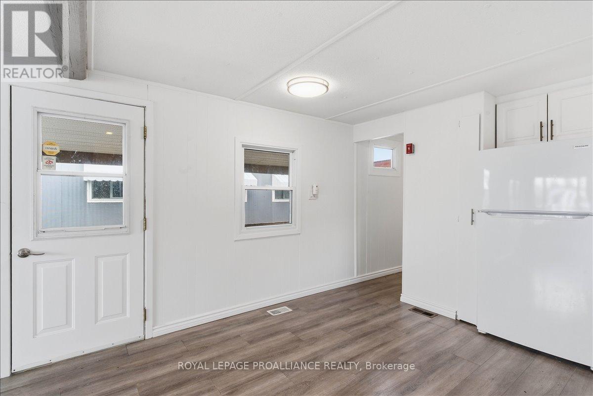 #47 311 DUNDAS STREET E - 13