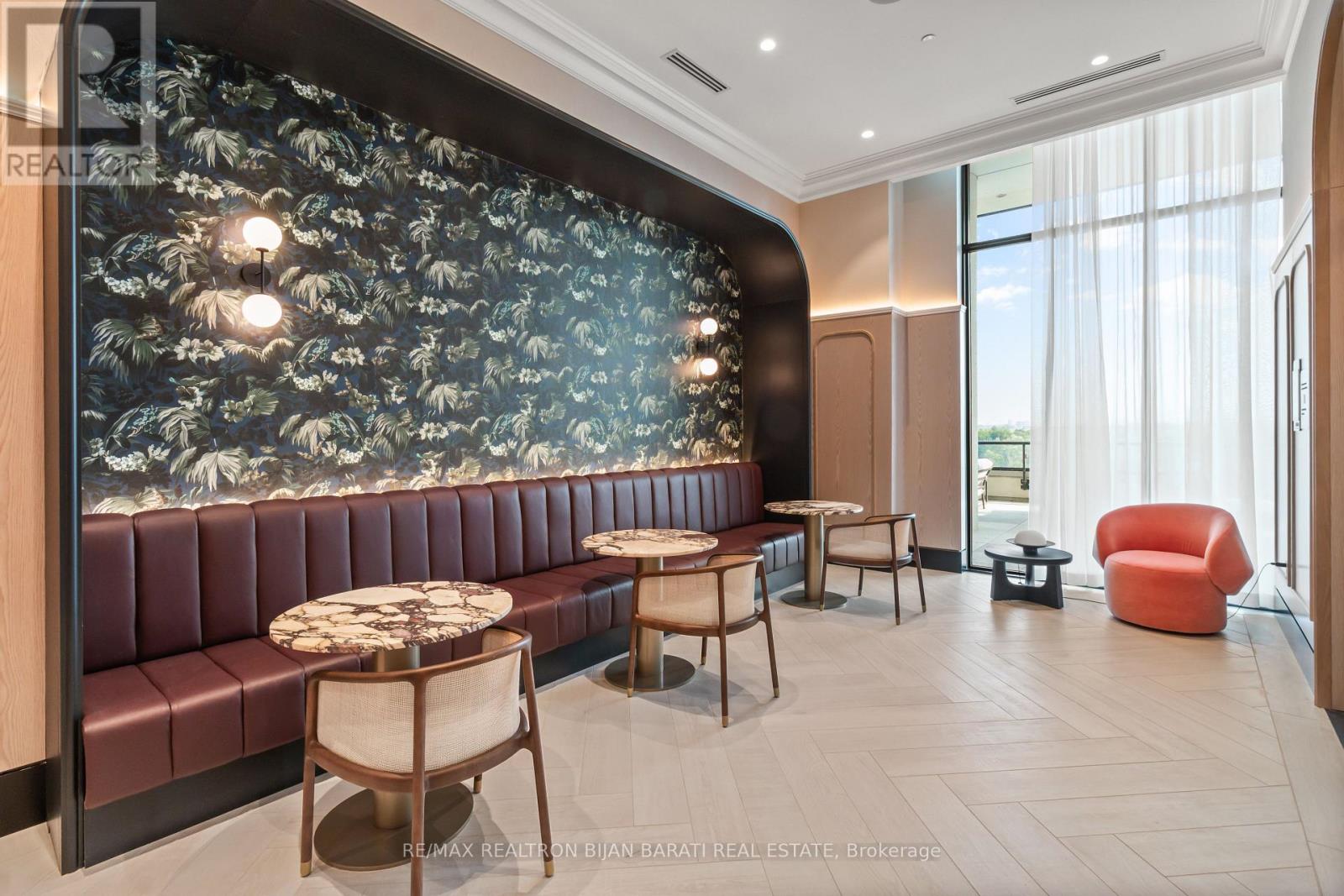 #1903 10 INN ON THE PARK DRIVE - Image 32