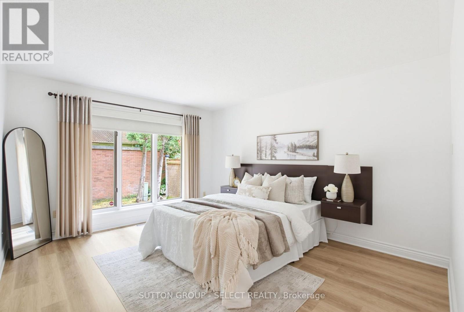 #28 40 QUINELLA DRIVE - 13