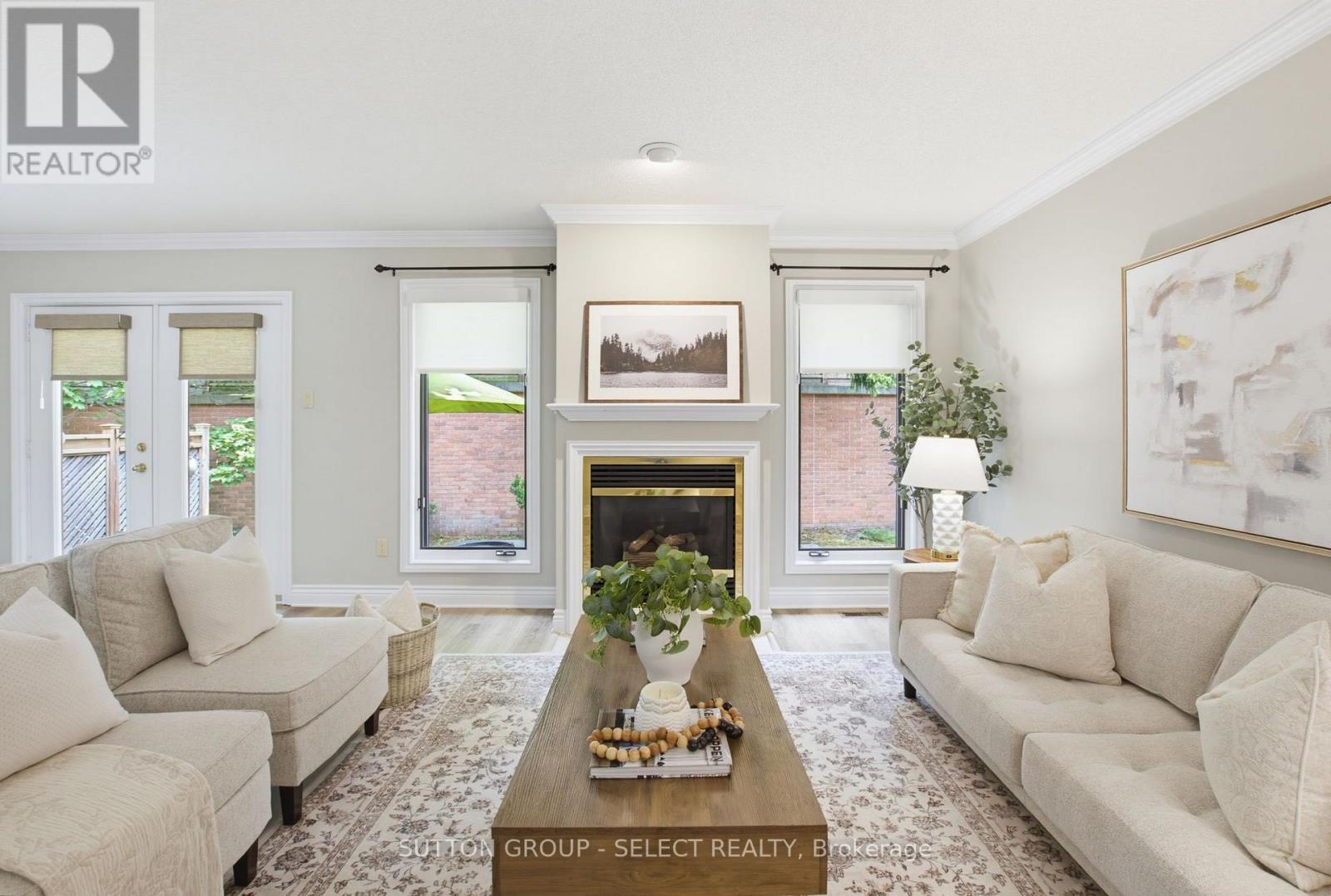 #28 40 QUINELLA DRIVE - 17