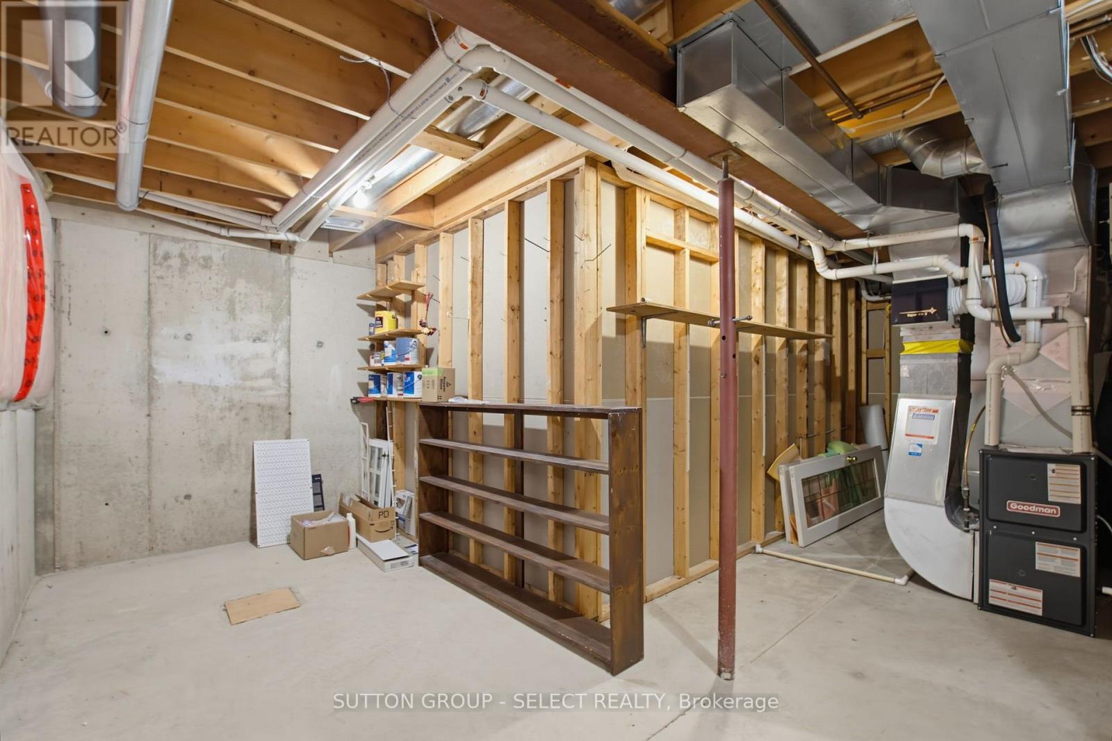 #28 40 QUINELLA DRIVE - 26