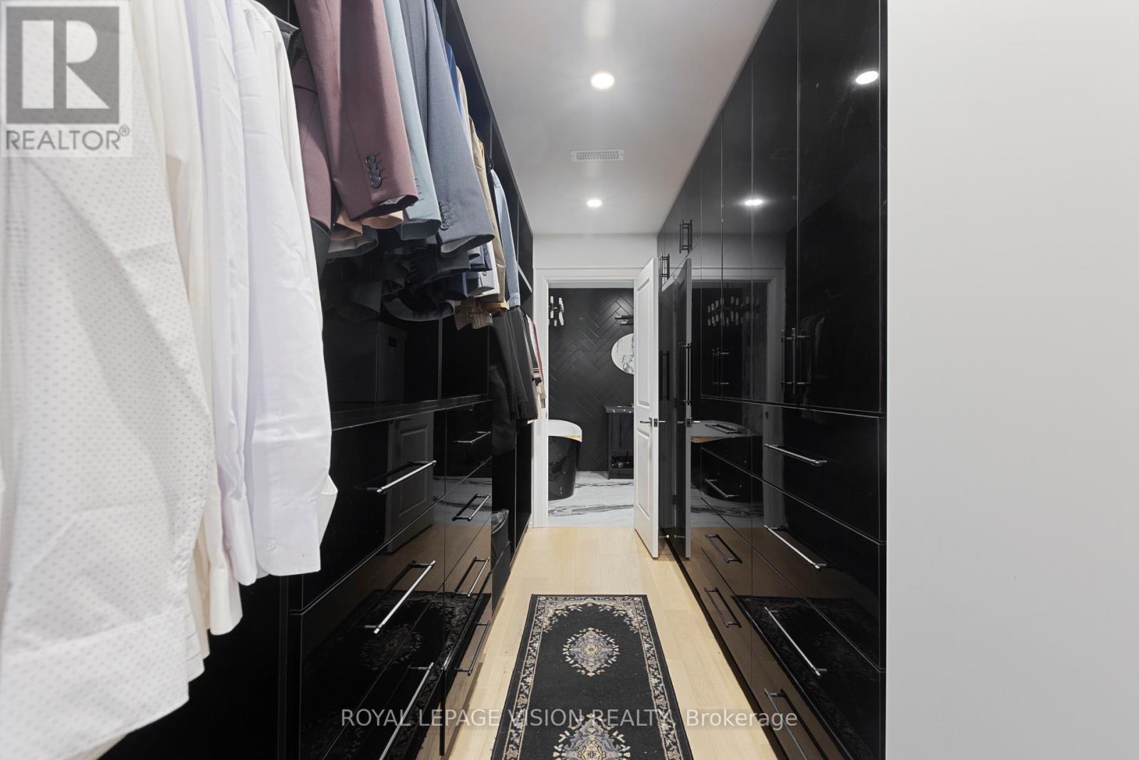 732 W SHORE BOULEVARD - Image 33