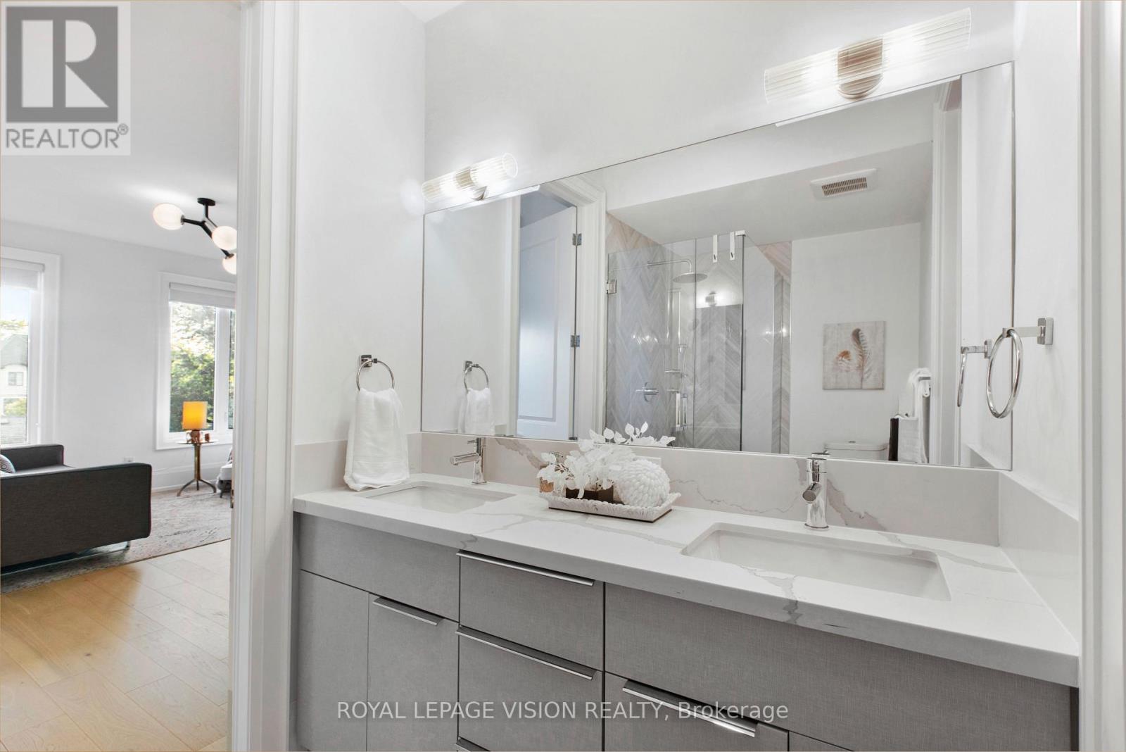 732 W SHORE BOULEVARD - Image 40