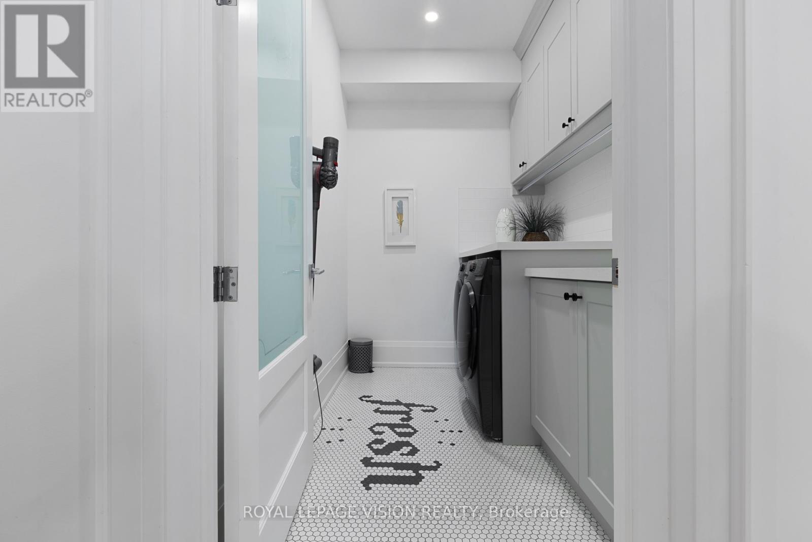 732 W SHORE BOULEVARD - Image 41