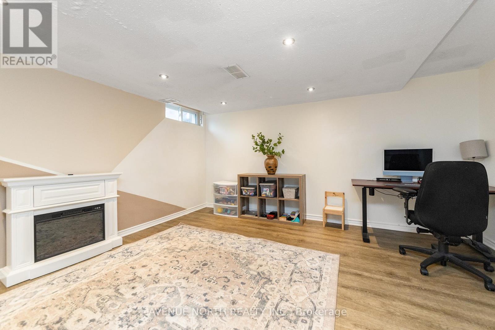 1103 MILLWOOD COURT - 32