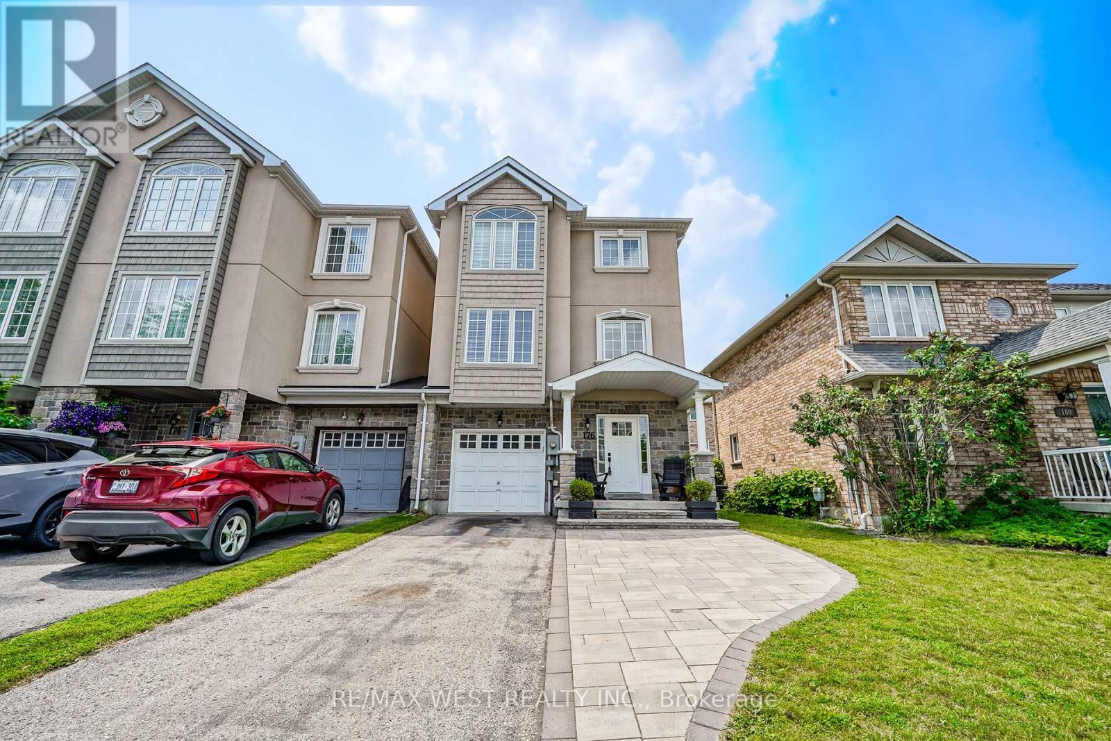 176 GAIL PARKS CRESCENT - 2