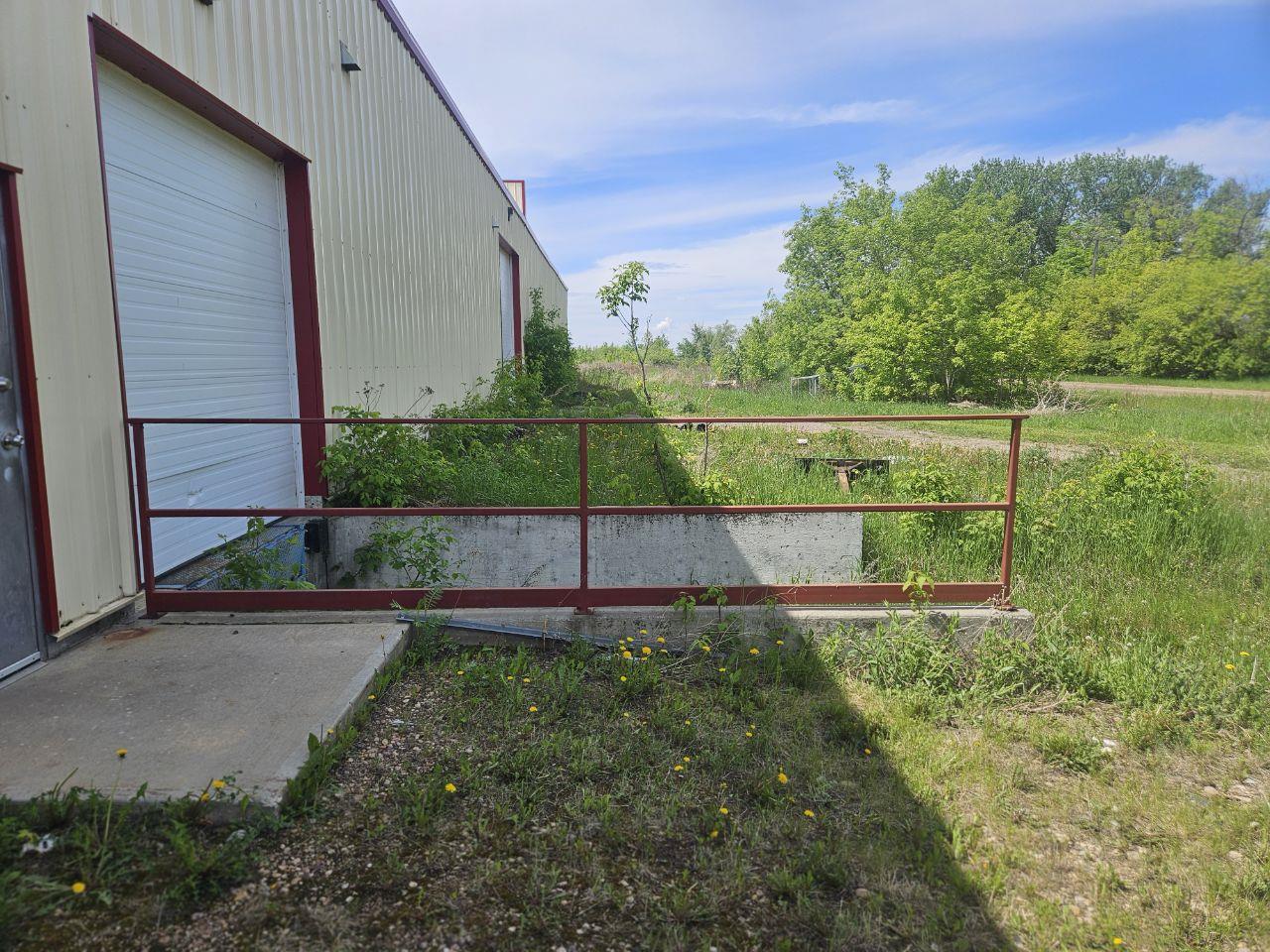 5317 50 Avenue, Andrew — photo 2