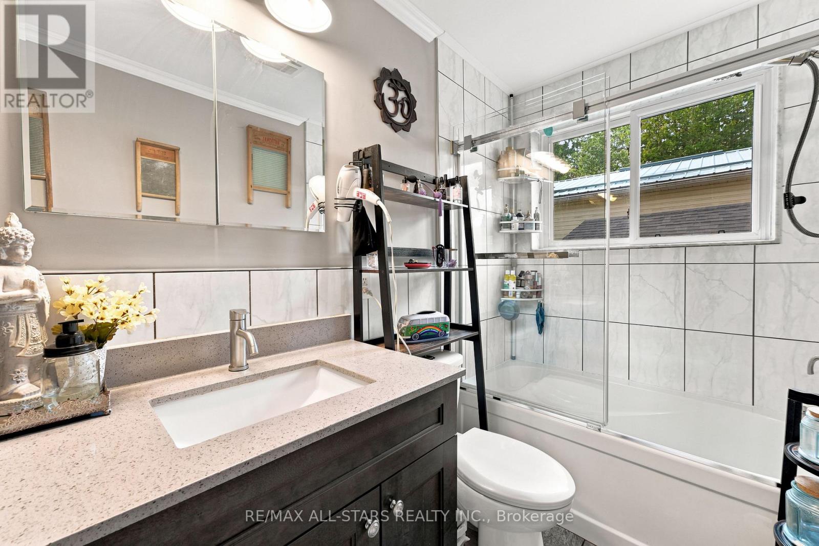 55 LINDA ROAD - 20