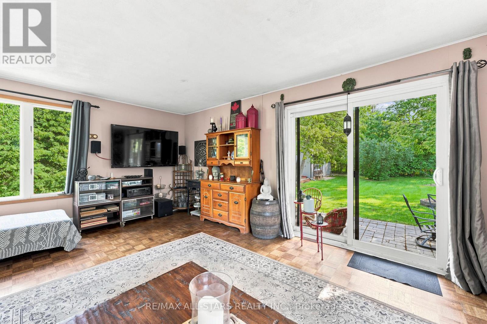 55 LINDA ROAD - 12