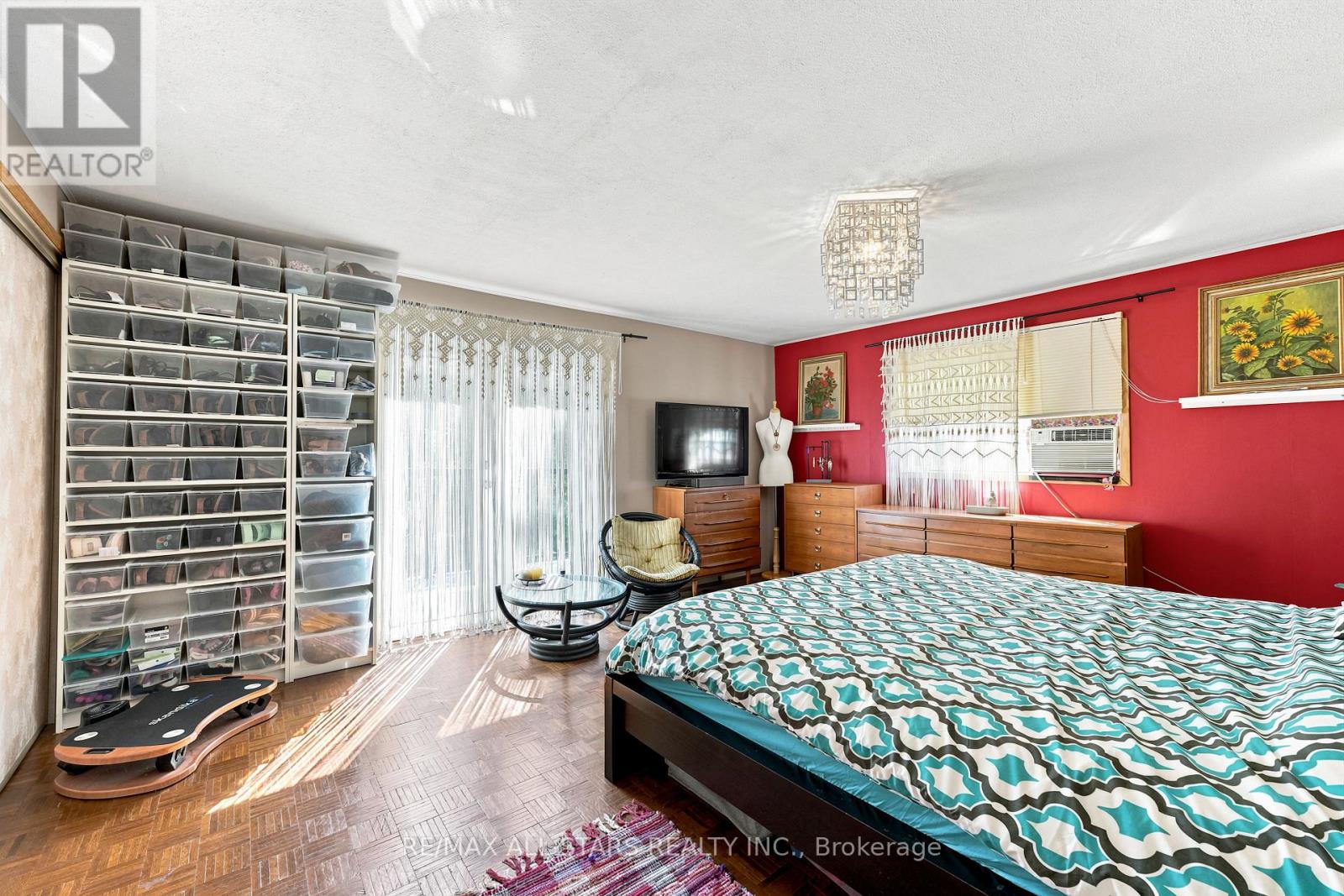 55 LINDA ROAD - 21