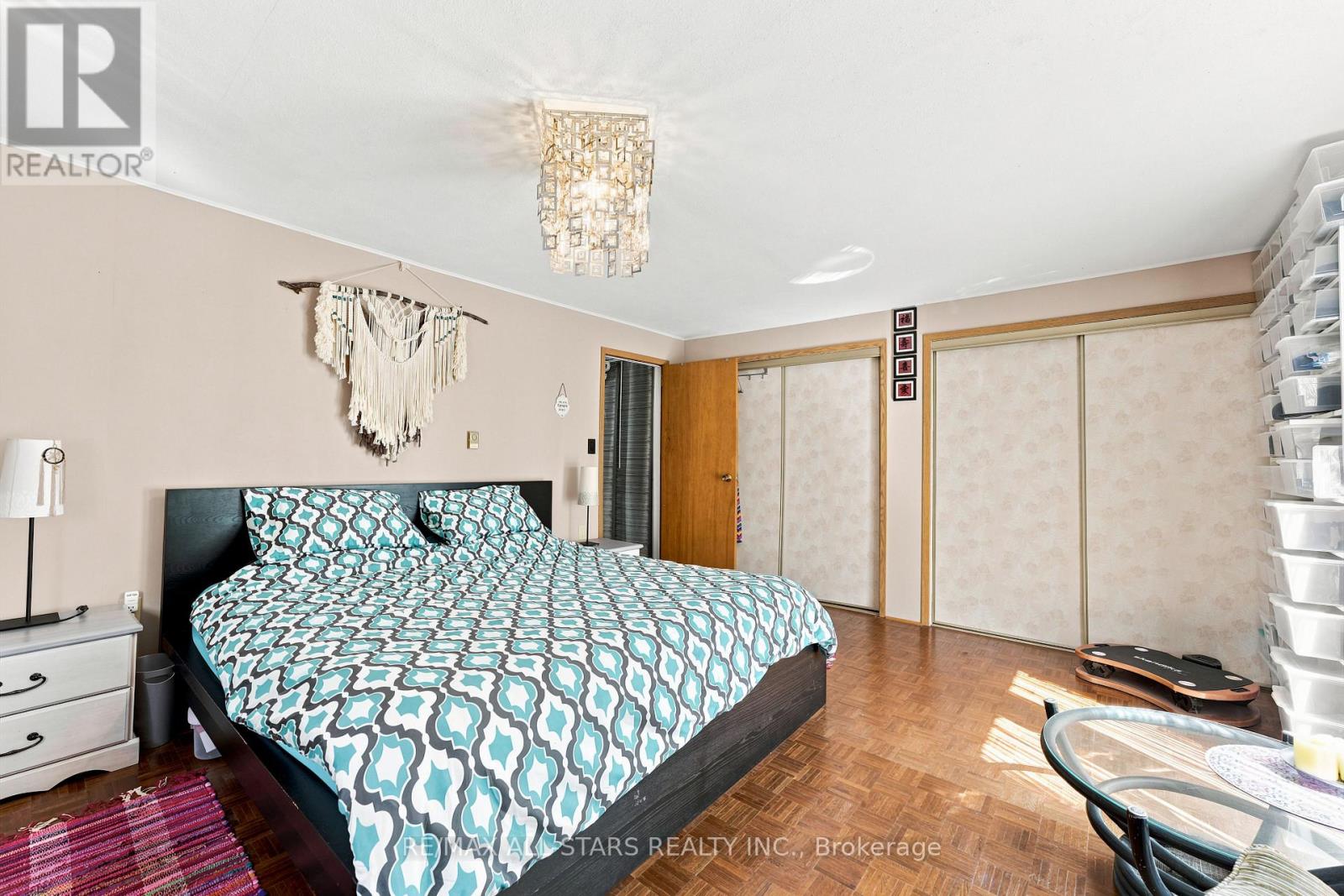 55 LINDA ROAD - 23