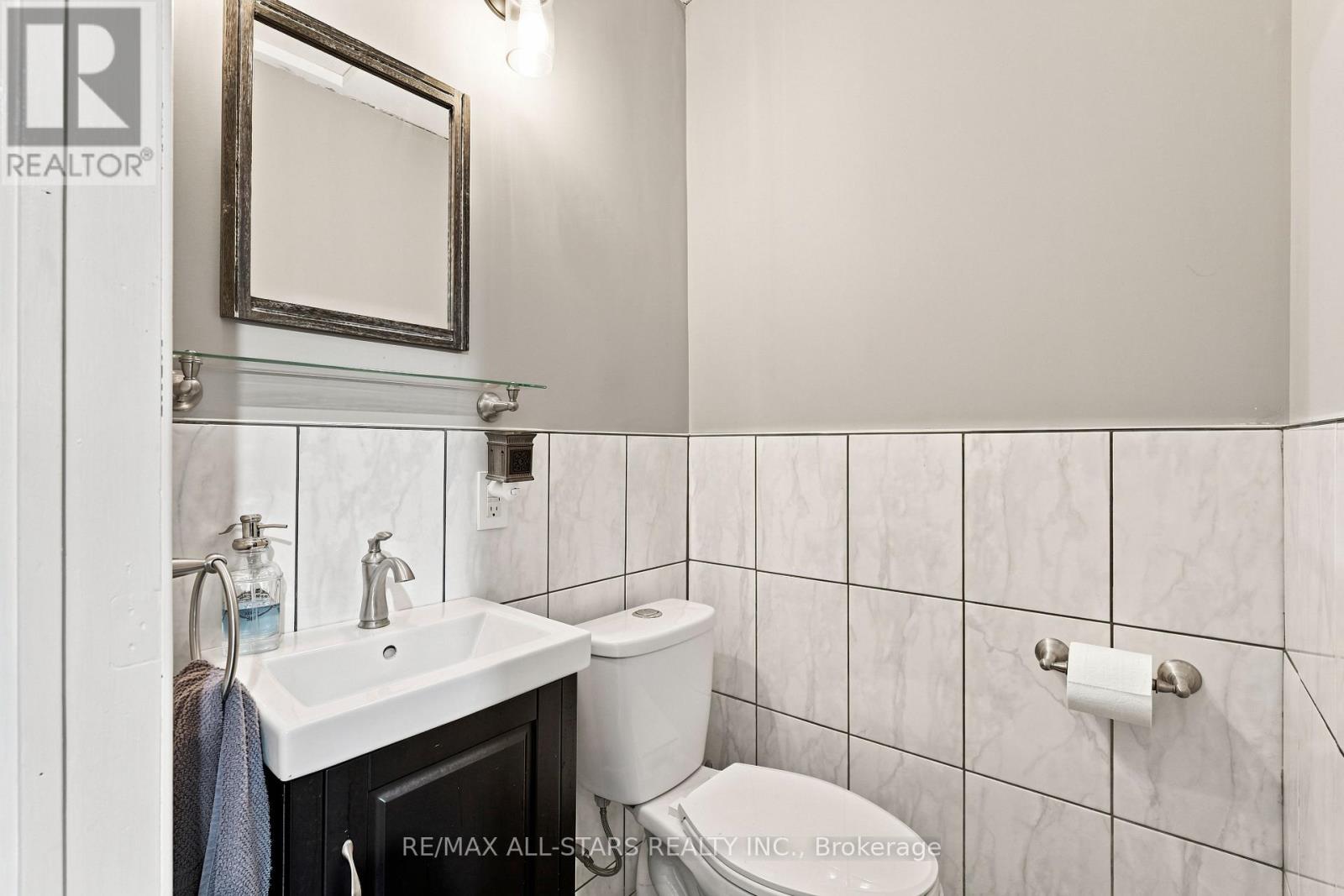 55 LINDA ROAD - 24