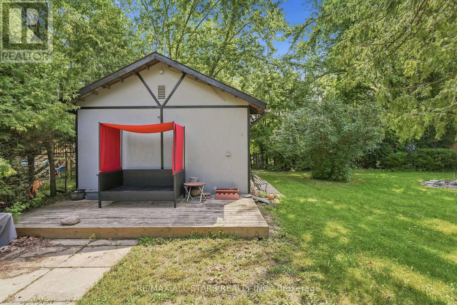 55 LINDA ROAD - 35