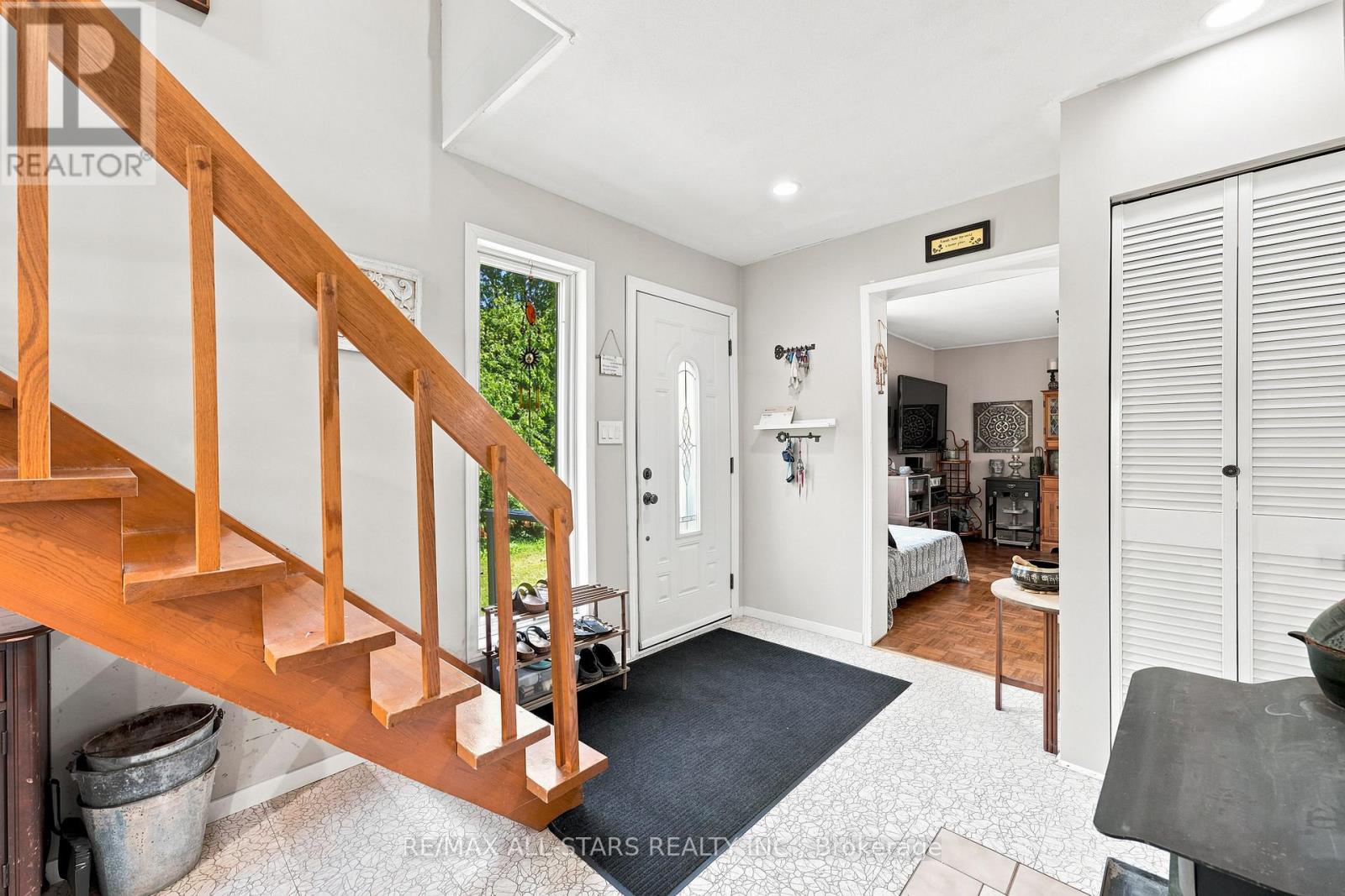 55 LINDA ROAD - 8