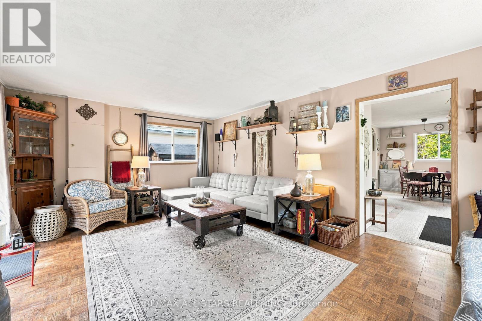 55 LINDA ROAD - 9