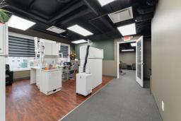 401, 10154 104 St Nw, Edmonton, AB T5J1A7 Photo 8
