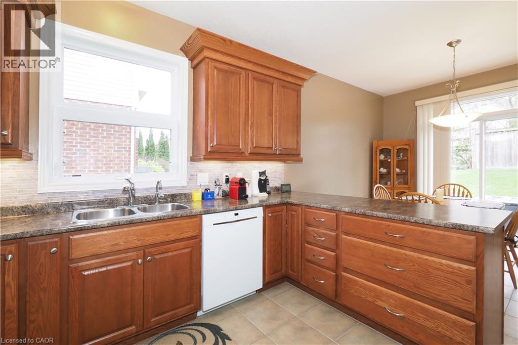 565 SPRINGWATER Drive - 11