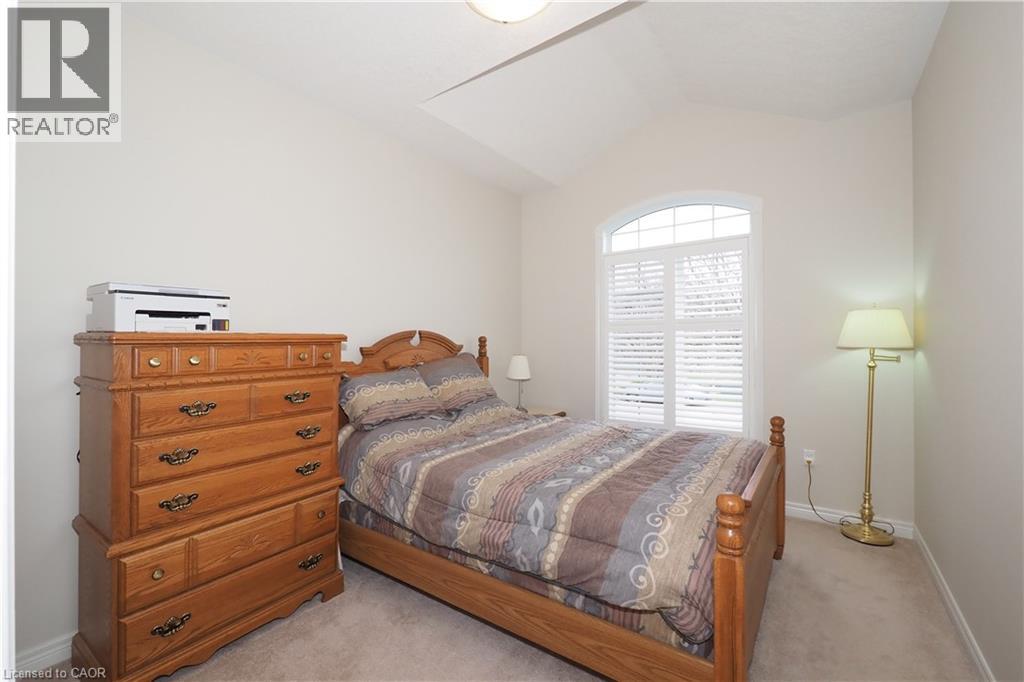 565 SPRINGWATER Drive - 18