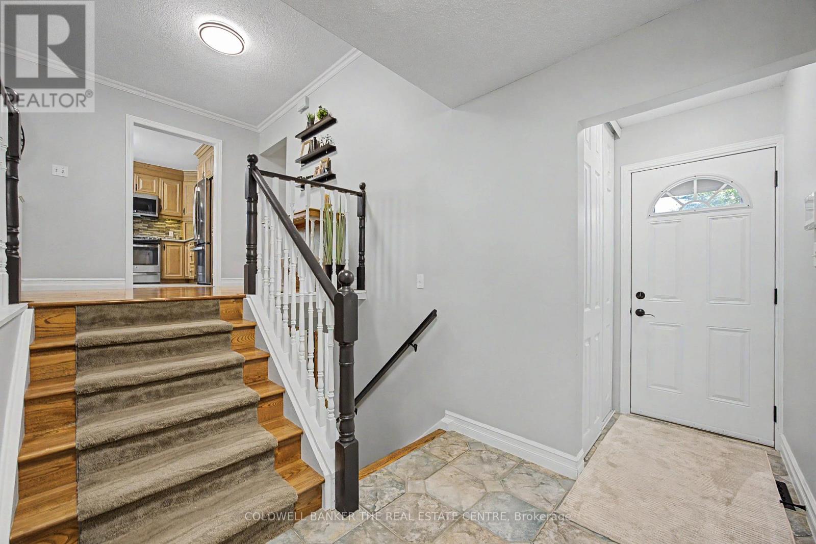 85 WRIGHT CRESCENT - 12