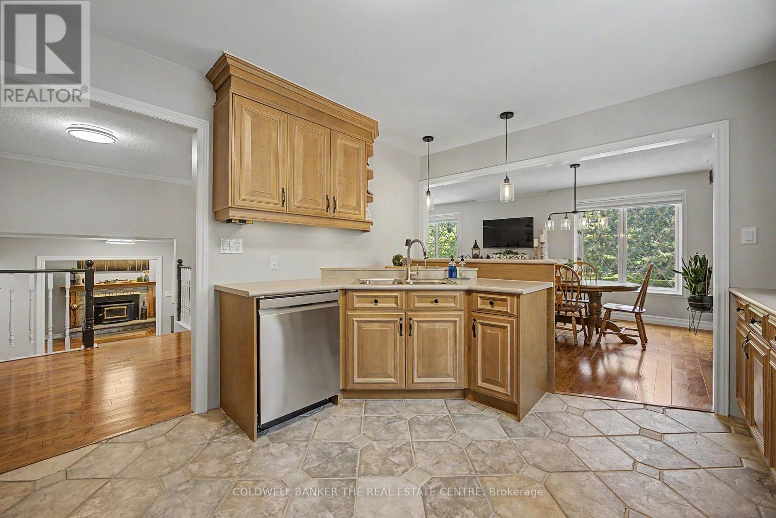 85 WRIGHT CRESCENT - Image 18
