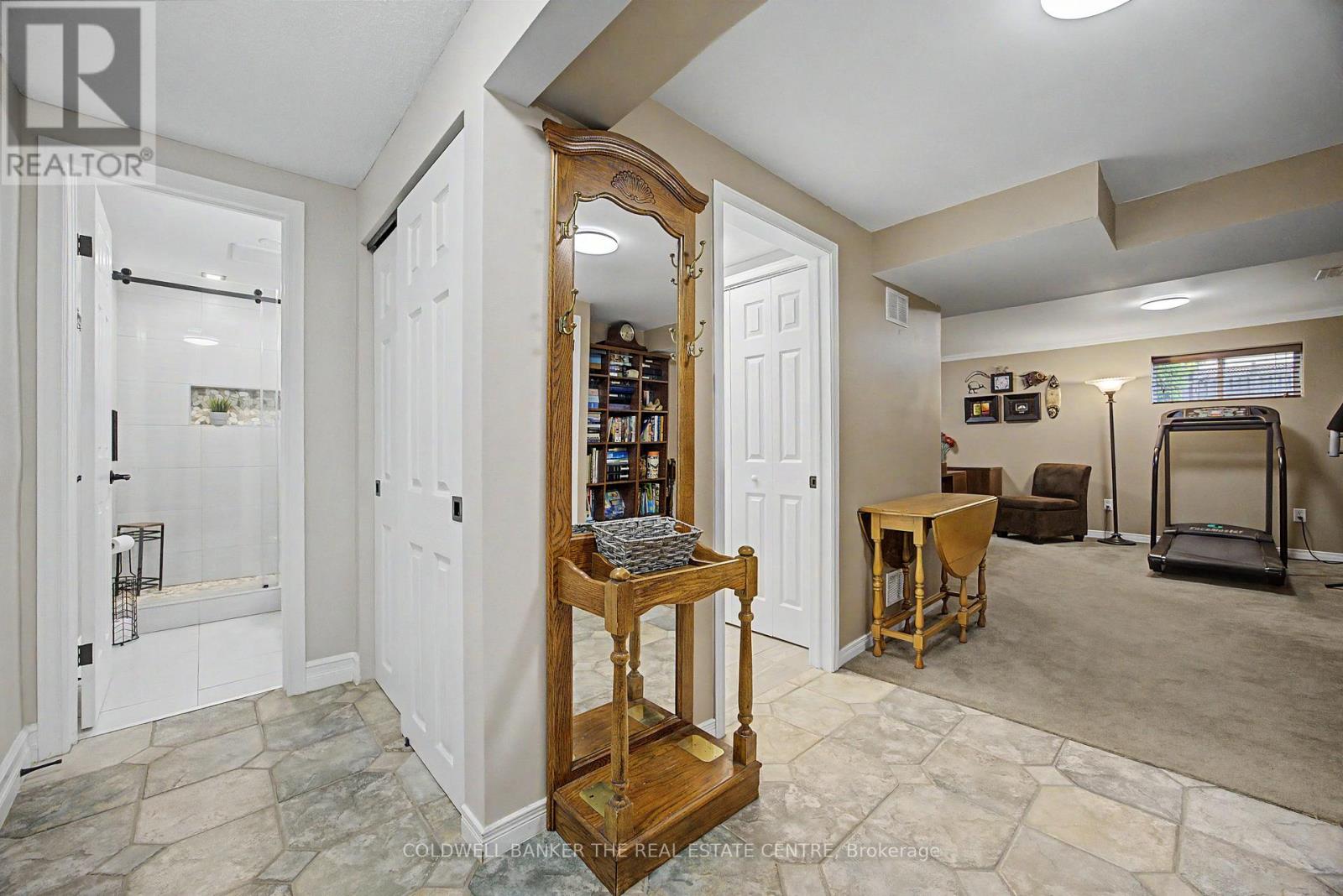 85 WRIGHT CRESCENT - Image 28