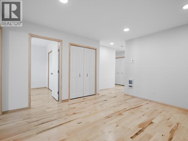 61 WYVERN AVENUE - 18