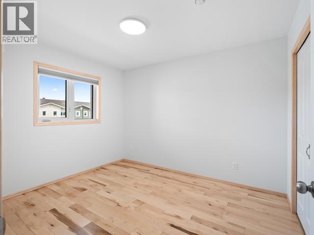 61 WYVERN AVENUE - 22