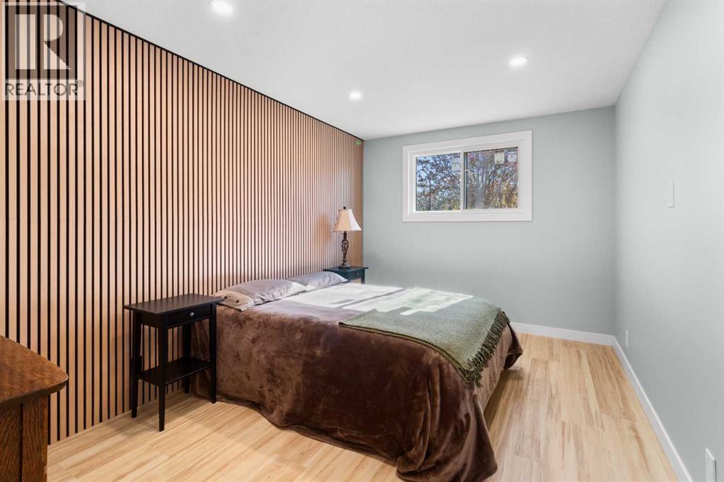 3210 43 Avenue - 13