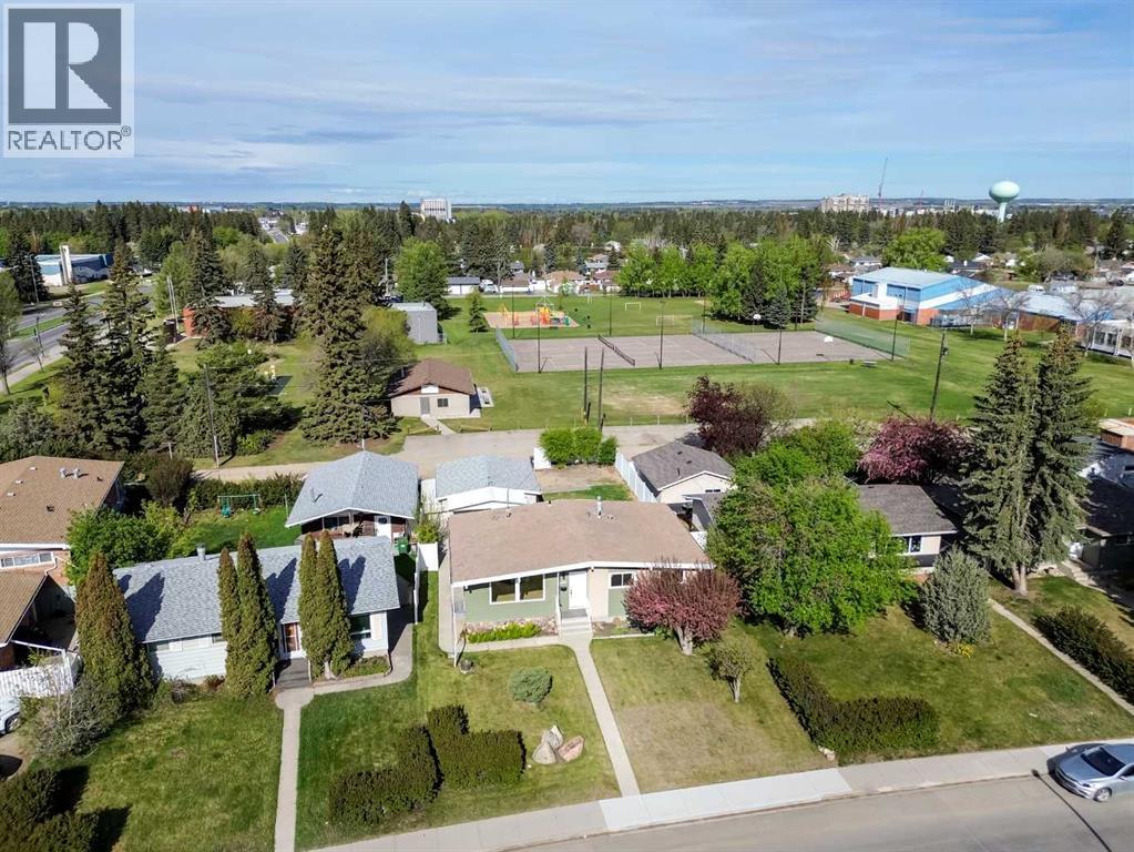 3210 43 Avenue - 23