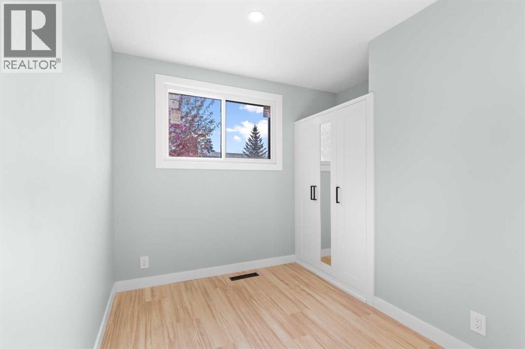 3210 43 Avenue - 18