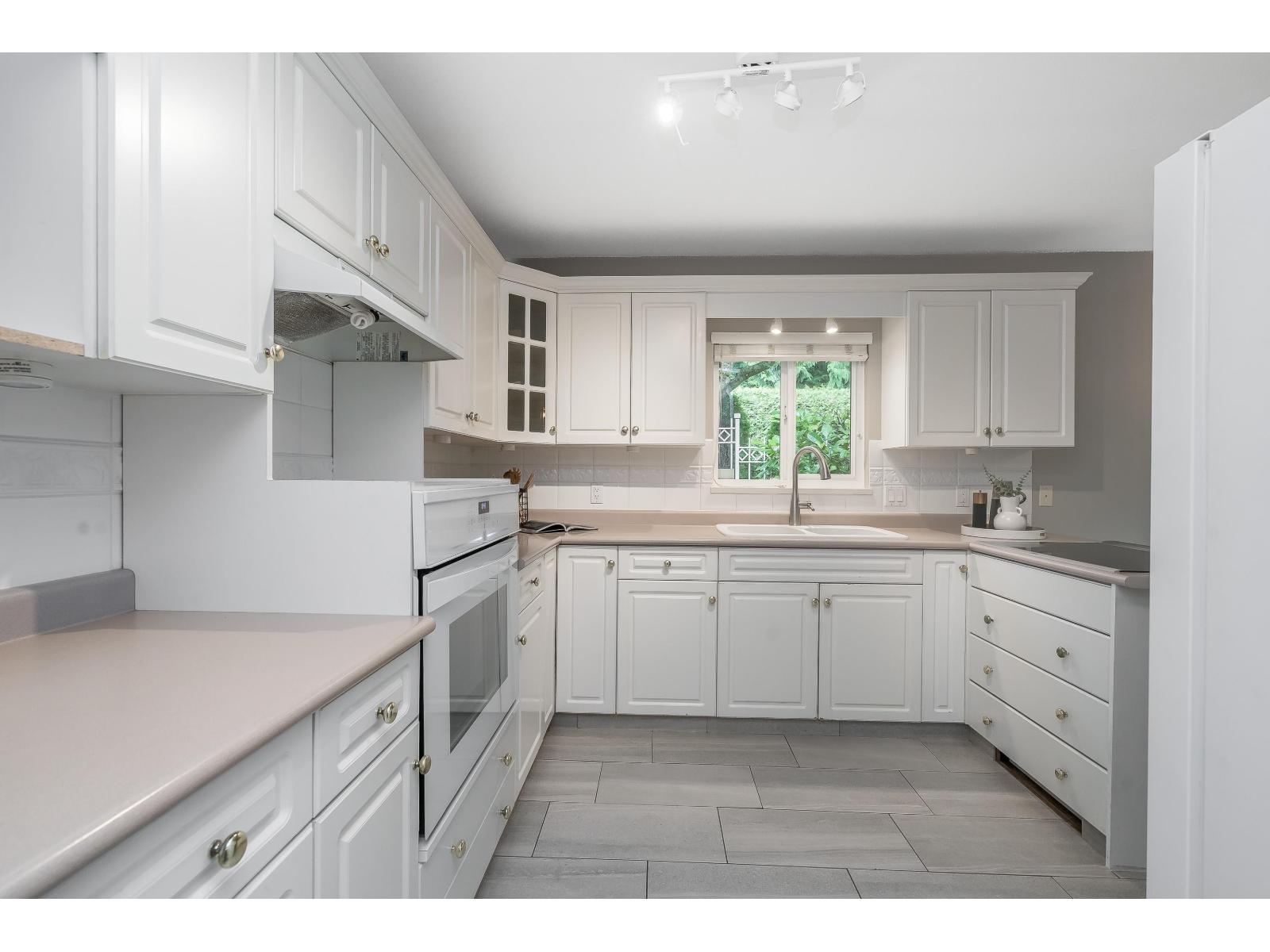 3 Bed, 3 Bath House for Sale in Surrey – 24 15099 28 AVENUE, Surrey – MLS# R3147728 - Image 3