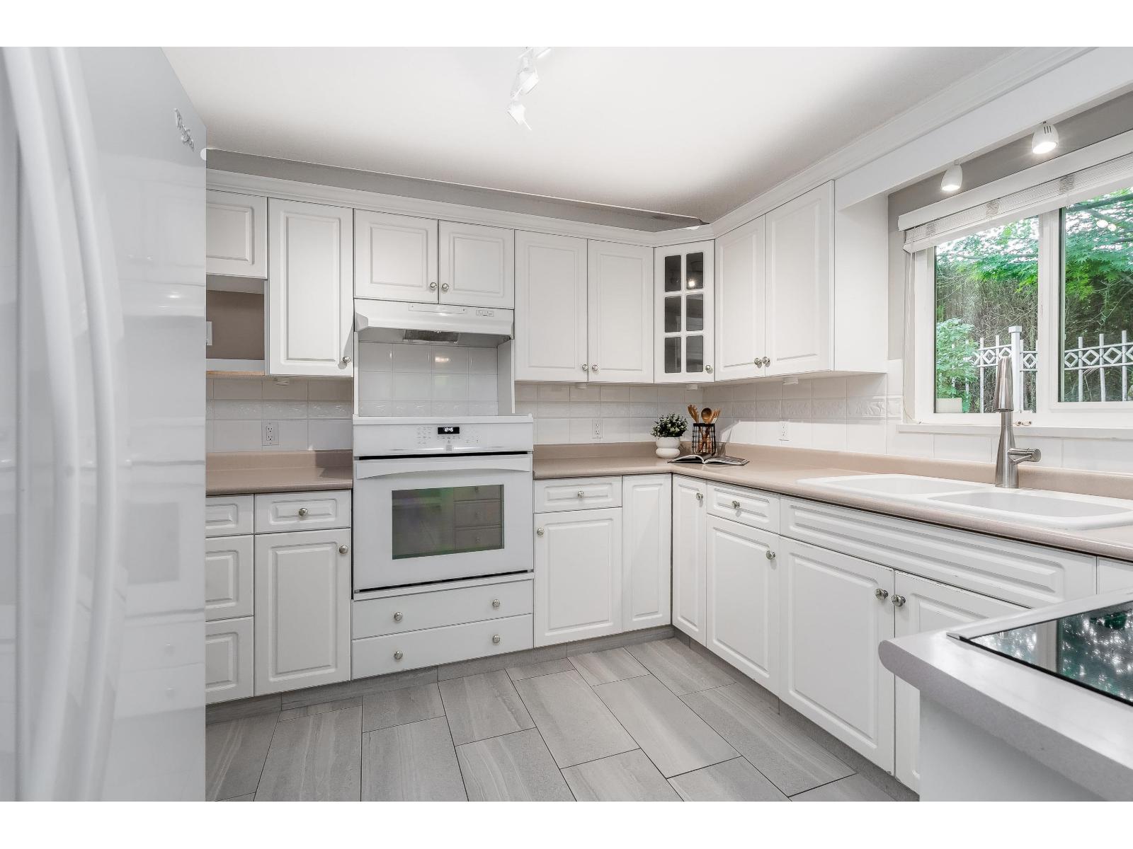 3 Bed, 3 Bath House for Sale in Surrey – 24 15099 28 AVENUE, Surrey – MLS# R3147728 - Image 8