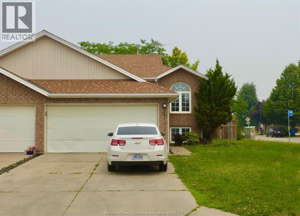 151 CHRISTINA CRESCENT - 1