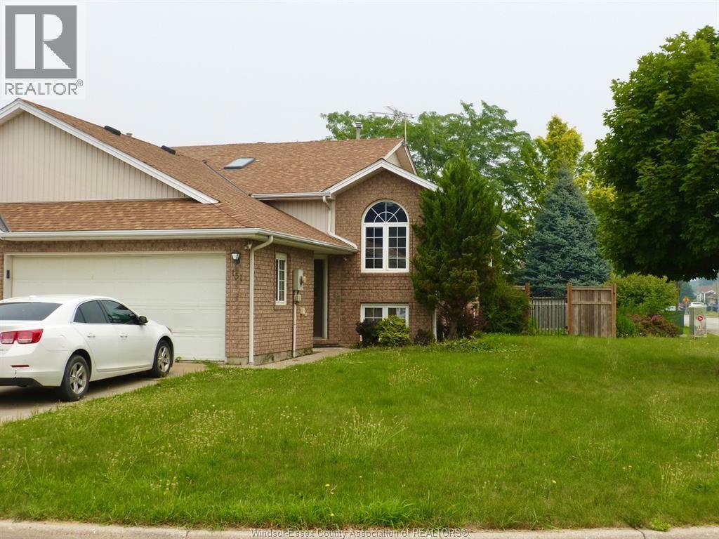 151 CHRISTINA CRESCENT - 2