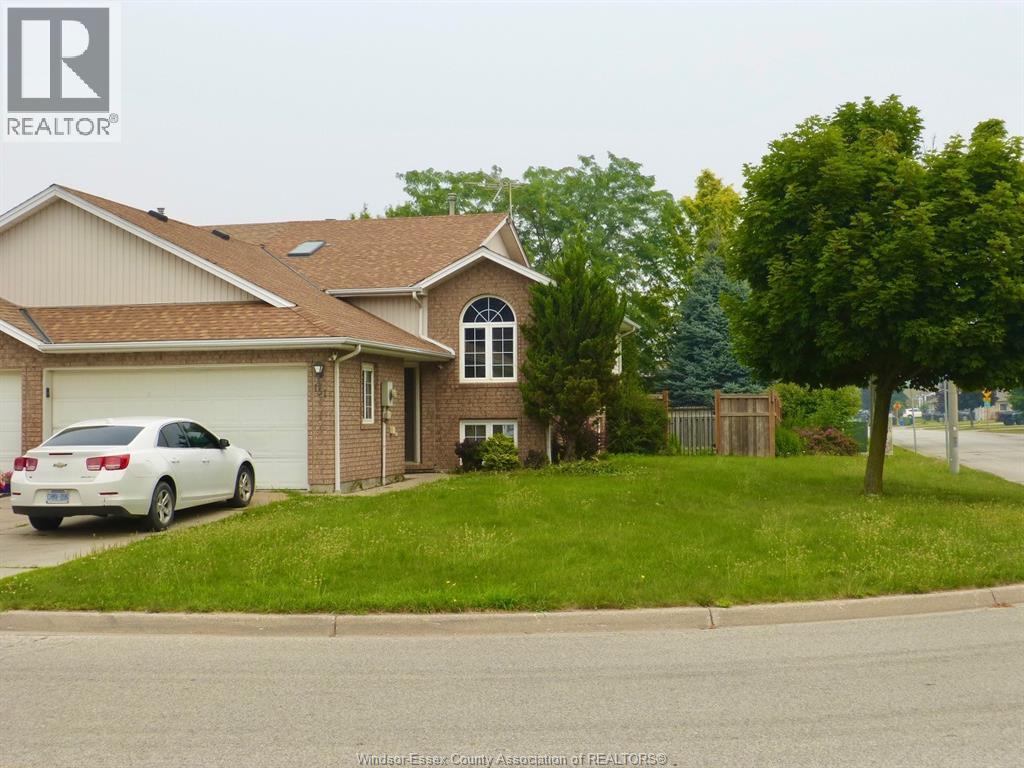 151 CHRISTINA CRESCENT - 5