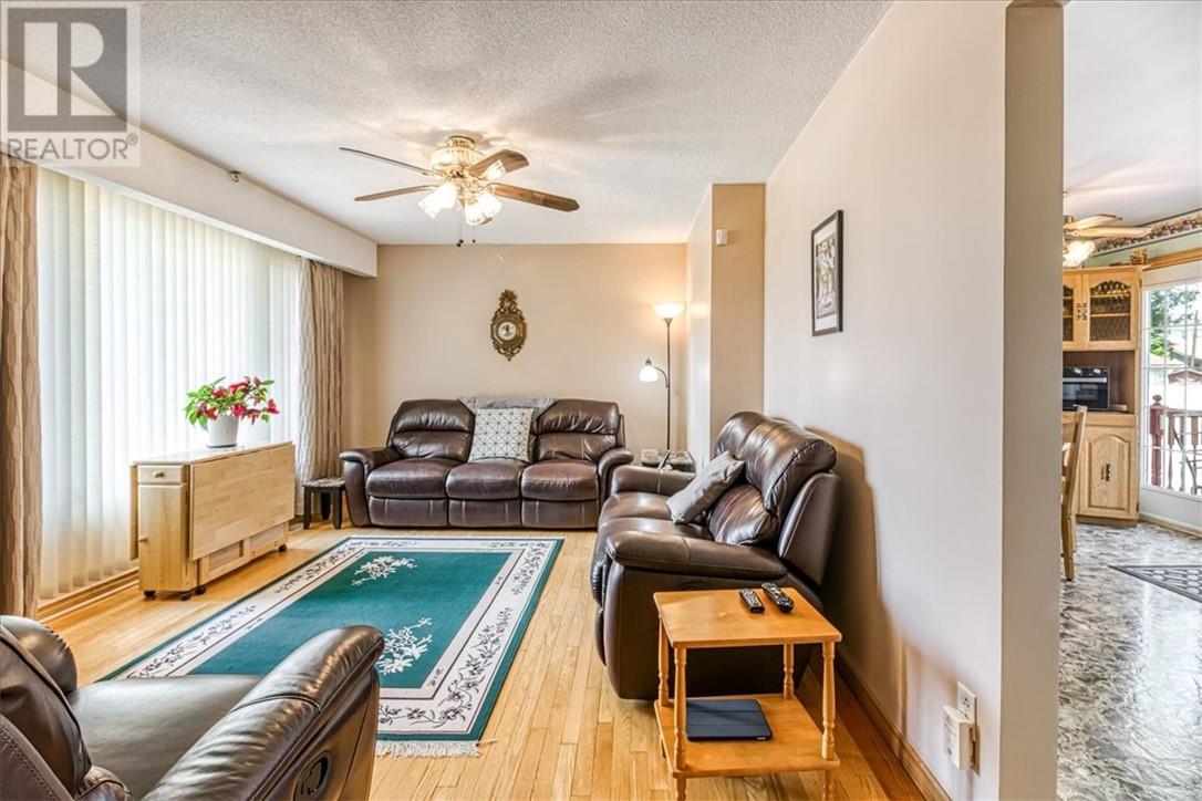 93 St. Joseph Street - 16