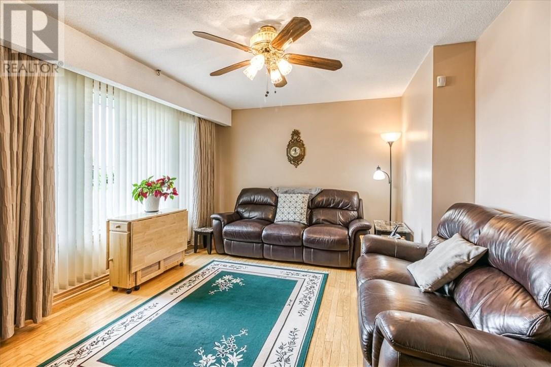 93 St. Joseph Street - 17