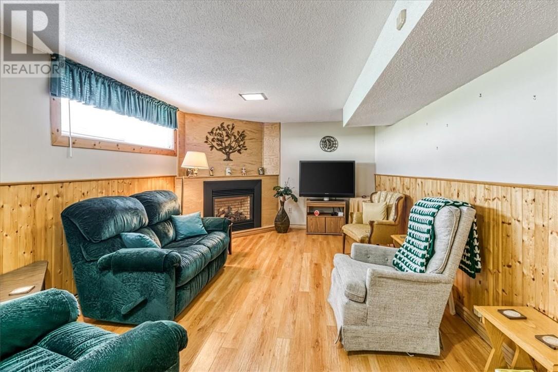 93 St. Joseph Street - 28