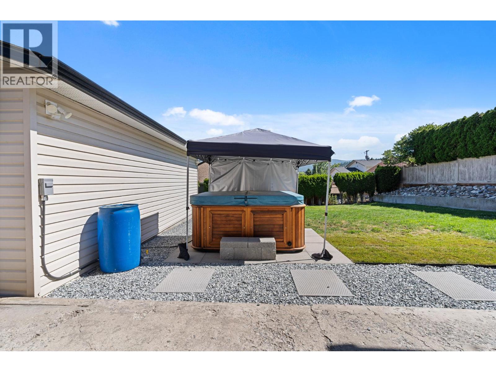 1863 Cathy Avenue - 38