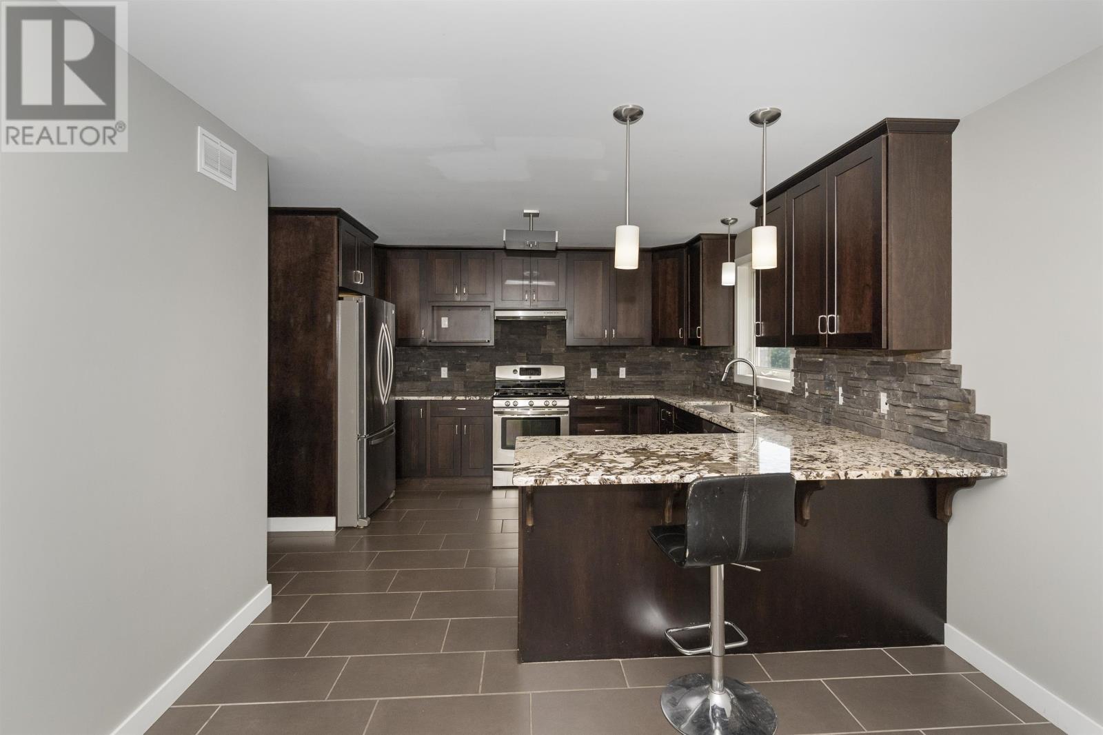 461 LONGBOW ST - 10