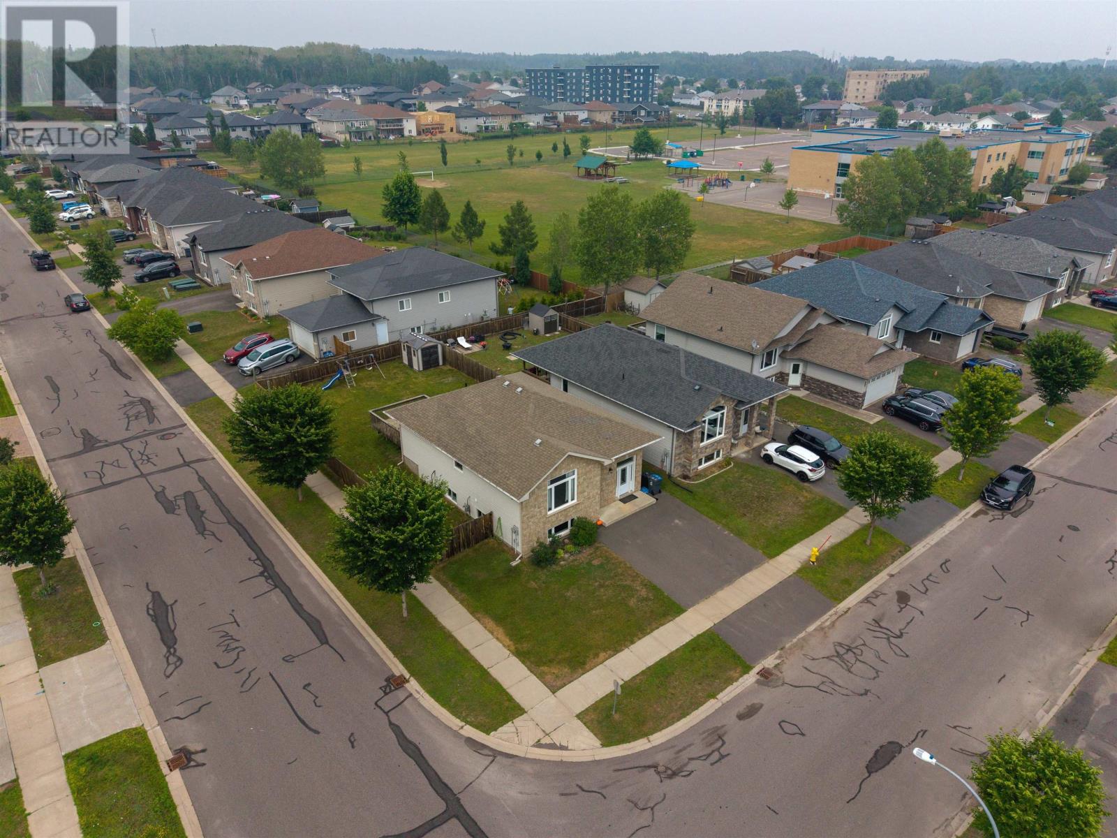 461 LONGBOW ST - 30